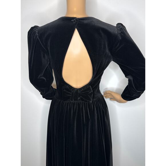 1980s Laura Ashley Black Velvet Puff Sleeve Midi Open Back with Bow Dress small - Picture 4 of 14